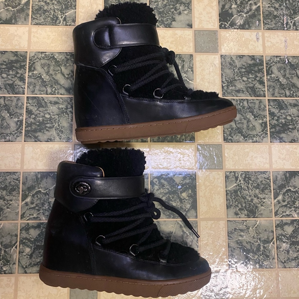 Coach boots